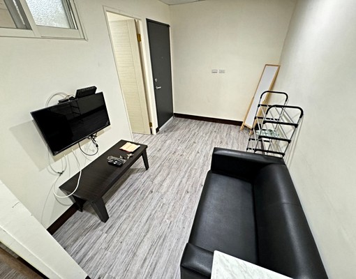 近台師大新裝潢獨立陽台大兩房可寵物 - Image 2