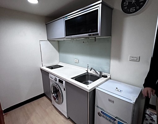 西門町峨嵋街新大樓免仲介費獨立套房近醫院24小時保全 - Image 7