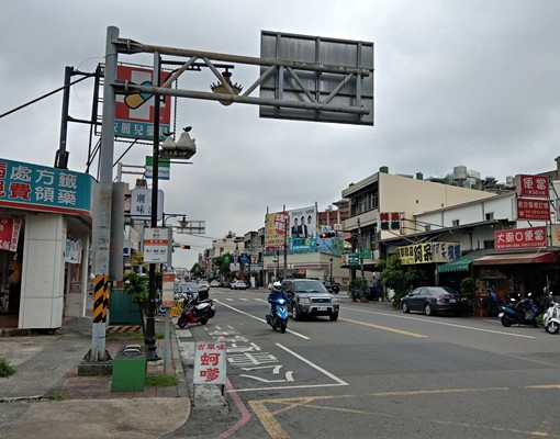 市中心近南科,屋齡新,中正路巷內鬧中取靜 - Image 7