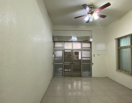 孝親活巷透天三樓忠孝公園忠孝國小商圈租補 - Image 1