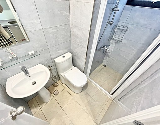 ❤秒殺東區少數稀有套房❤乾溼分離❤衛浴開窗❤沙發 - Image 2