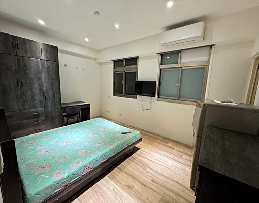 全新整理公園旁套房可租補 - Image 1