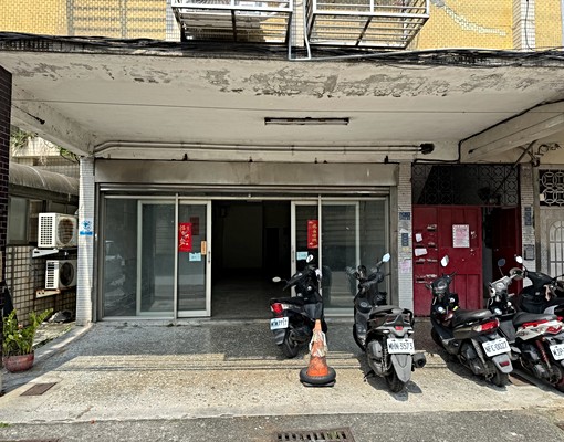 房仲勿擾！百福社區新台五線旁一樓 - Image 2