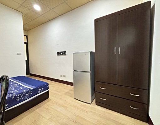 中興大學立人高中旁獨洗獨曬大套房 - Image 3