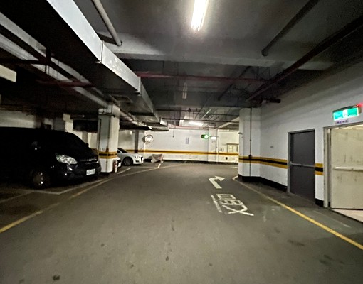 圓通路305巷有管理好停車位2900含管理費 - Image 2