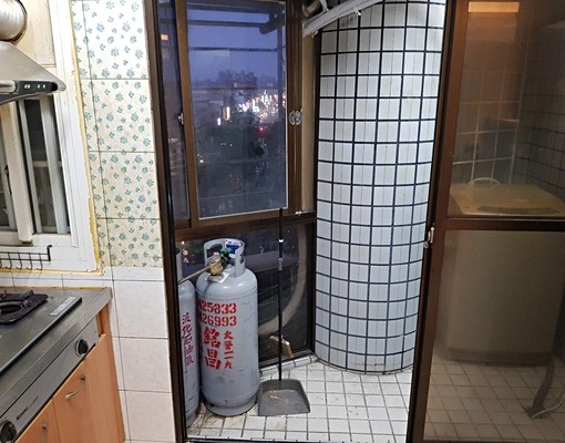 屋主自租大順路建工路交叉口建工路431號7樓之5電梯大樓 - Image 9