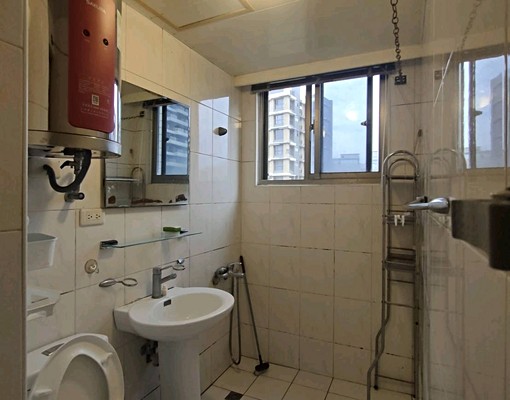 麥當勞大套房家具家電齊全 - Image 5