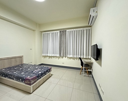 新蓋社區透天，全新家具套房，近線西全聯 - Image 2