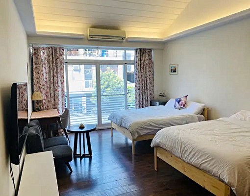 全新裝潢透天洋房近中國醫美徳街(樓下店面樓上雙套房可自住 - Image 2