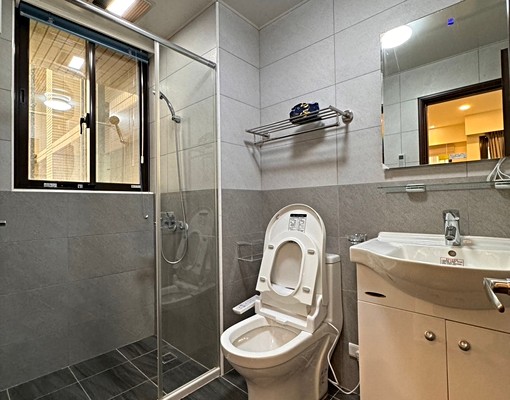 青埔A18高鐵蛋黃區稀有獨套💎獨洗含網路第四台💎 - Image 8