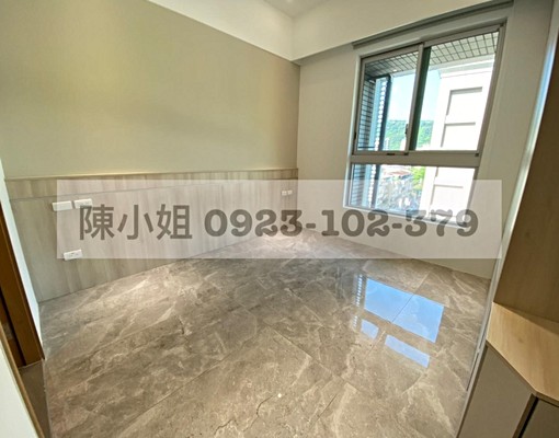 §全新現代漂亮裝潢高樓採光四房.含稅管車 - Image 7