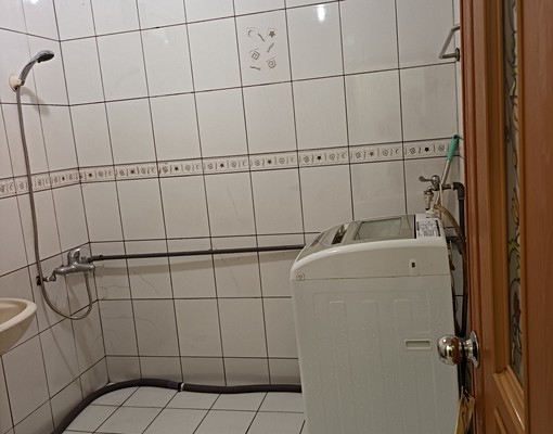 大套房自租,中正路龍吟街口,明亮方便寬敞 - Image 5