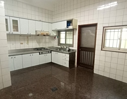 近德興路🌈整棟大透天🌈適住家/辦公 - Image 3