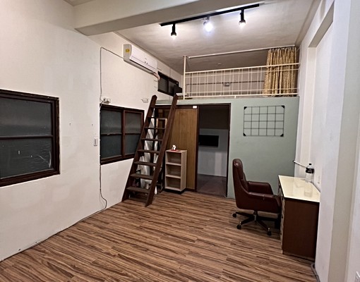 近赤崁樓獨立門戶套房,也可做工作室 - Image 1