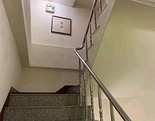 金華街近聯大磚造隔間獨立套房 - Image 4