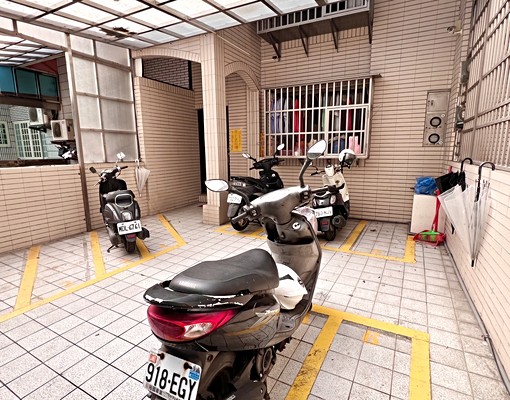 精緻套房/可租補/獨立洗衣機+車位/藝文特區 - Image 13
