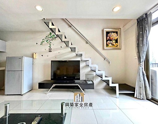 k近六家喜來登商圈｜電梯陽台樓中樓｜含網 - Image 3