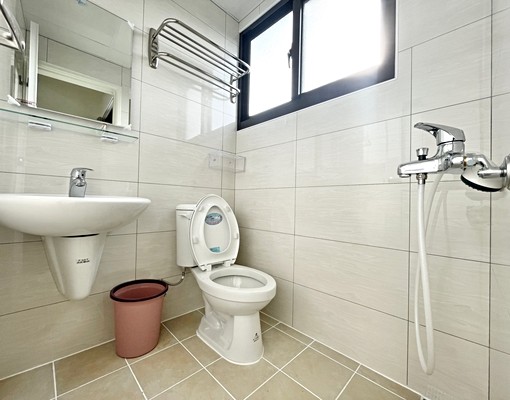 喜歡我外套💖陽台獨洗衛浴窗💖機車位 - Image 9