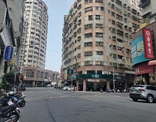 三民區鼎山家樂褔二房 - Image 11