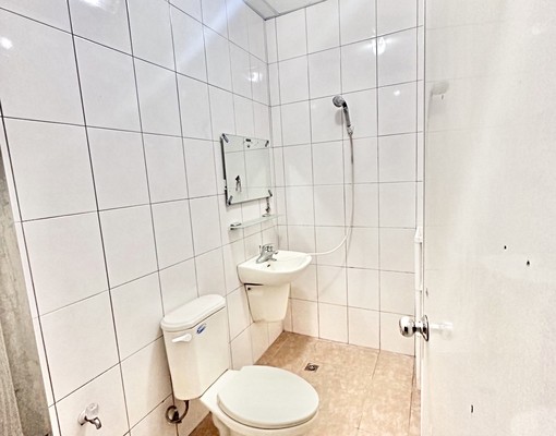 溪南路一段套房～環境舒適傢俱齊全 - Image 2