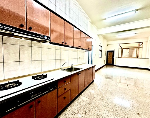 臨國昌國中近德民市場摩斯漢堡旁1樓店面 - Image 3