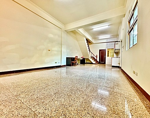 臨國昌國中近德民市場摩斯漢堡旁1樓店面 - Image 4