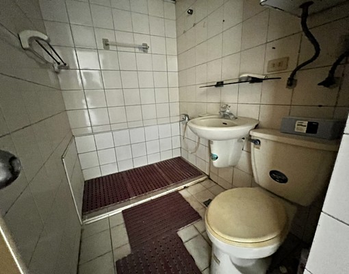 社宅🏠建國三電梯寵物房高雄站前商圈愛窩 - Image 5
