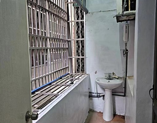 竹南園區京元電子旁4房3衛2陽台透天可貓 - Image 5
