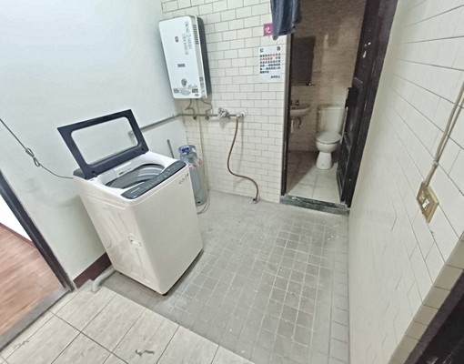 興大正門口租補後3K↓🔥全新傢俱變頻冷暖🔥超級大陽台 - Image 6