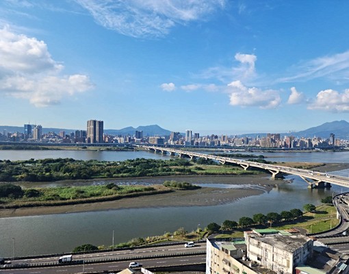 岳泰豐鼎全新鋼骨高樓層景觀小豪宅附平面大車位 - Image 11