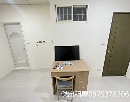 傑出租屋/全新一層2戶,可補助,獨洗 - Image 3