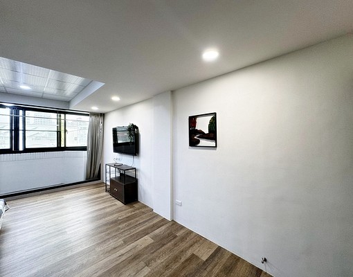 ★超新★可寵不吵★一層兩戶★獨洗陽台★美衛浴★ - Image 4