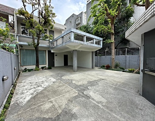 ~近SOGO稀有大庭院透天~外僑校優選 - Image 2