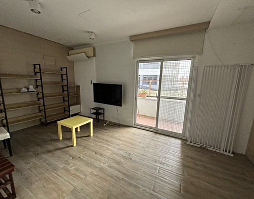 中和街兩房、採光佳、通風|交通便利、生活機能佳 - Image 1