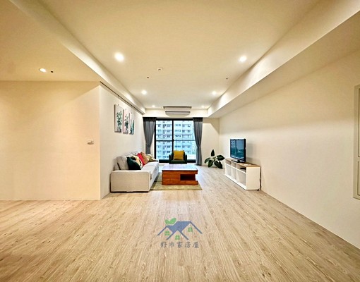 🏡高鐵旁-全新大坪數採光美宅-含雙車位 - Image 1