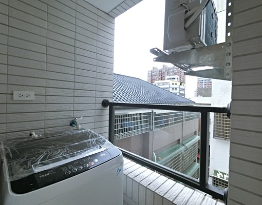 五權中山醫🔥陽台獨洗⭐雙人租補⭐機車位 - Image 8