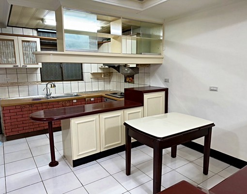 龍岡新村~龍東路透天厝起家車庫透天 - Image 6