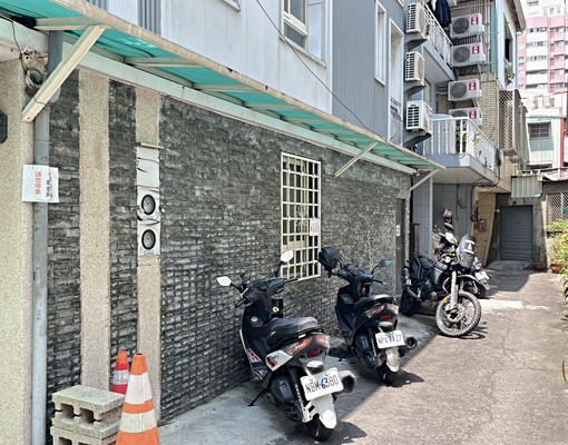 上石南靜巷網路200水100電5元可租補可貓附機車位 - Image 2
