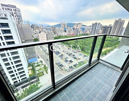 小碧潭*全新央北高樓景觀大三房*平面車位 - Image 2