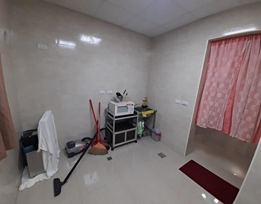 近麻園伍陽大湳商圈對內窗雅房含水含110v電 - Image 3