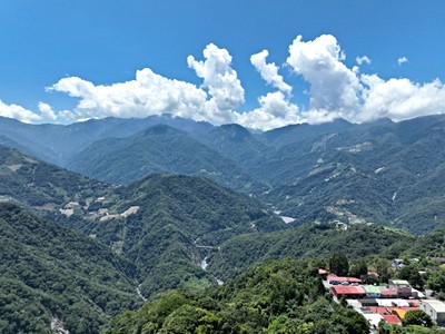 清境國民賓館旁，稀有5分景觀美農地