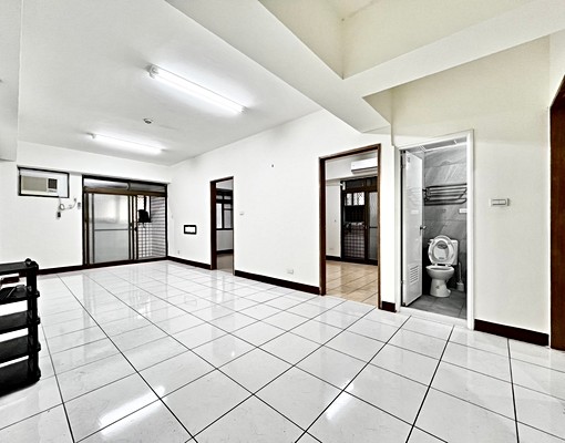 可租補🔥好市多🔥捷運站🔥採光優質大3房🔥含管含平車 - Image 3