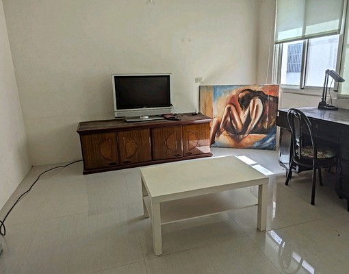 大套房出租、單一樓層、獨立衛浴 - Image 3