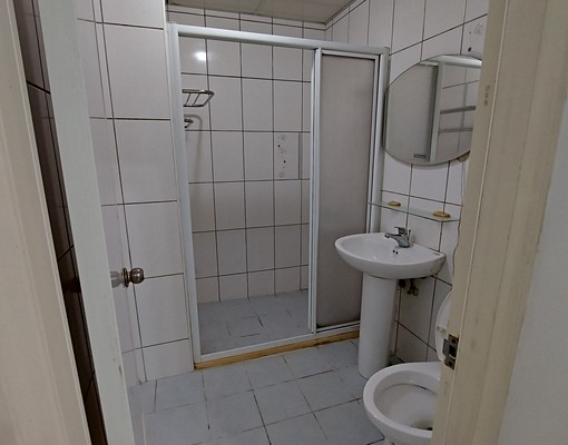 近中正路市區/一樓層2戶/單純安靜/格局方正 - Image 4