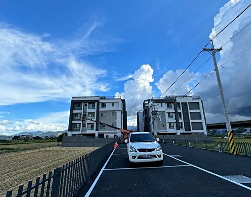 五結國五側車道旁全新完工附平面車位質華廈 - Image 1