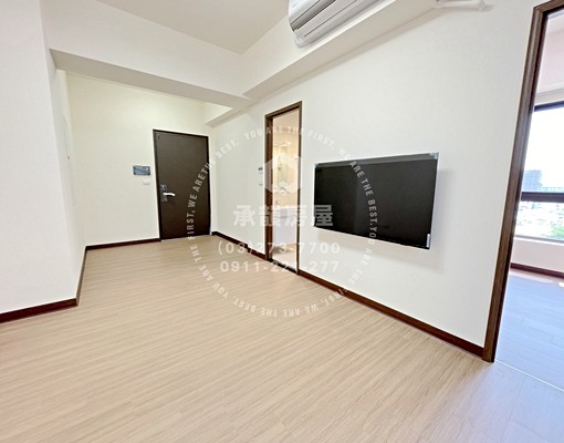 經國水岸特區💚竹城建設精品兩房含管 - Image 2