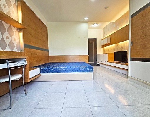 安平區(可租補)夯小資男女最愛日式溫馨大套房*近市政府* - Image 4