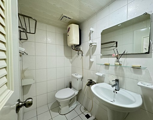 🏢靜宜/弘光電梯套房|🏠房東自租✨免仲介費⭐️可租補💰 - Image 11