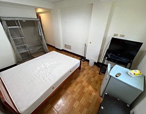 捷運大橋頭5分【超值租屋】磚牆對外窗 - Image 2