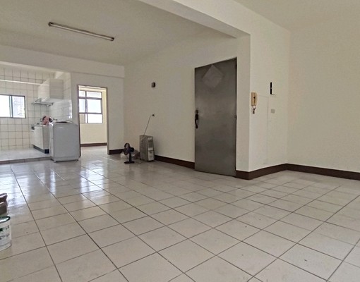 精忠街新整理整層公寓 - Image 3